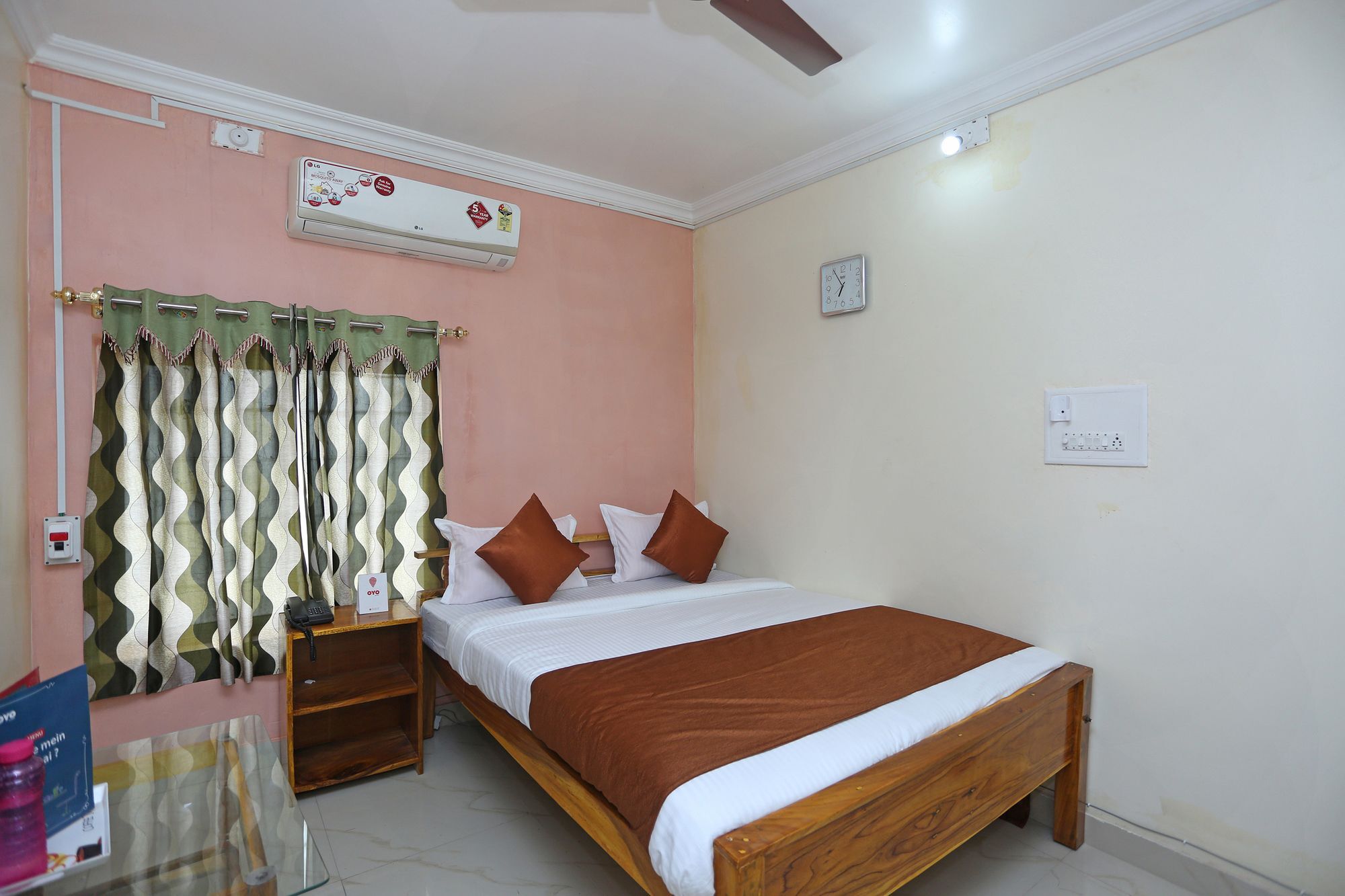 Oyo Flagship 9009 Tc Guest House Bhubaneswar Exteriör bild